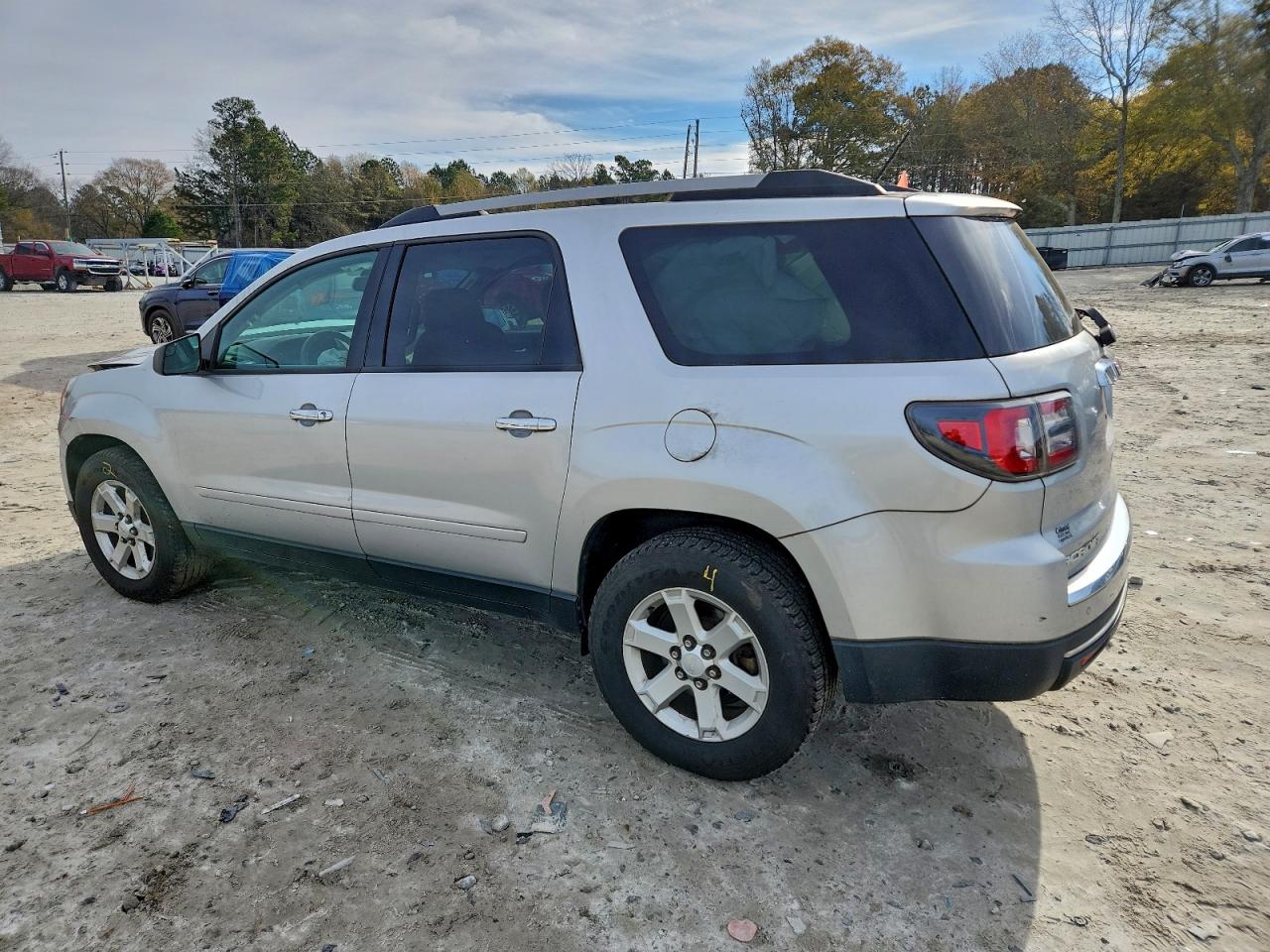 2014 GMC ACADIA SLE photo 2