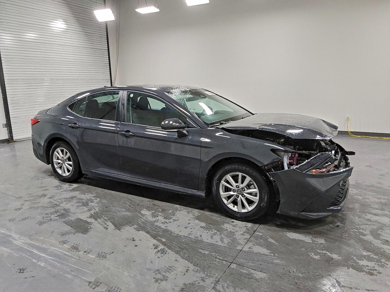 2025 TOYOTA CAMRY XSE photo 4