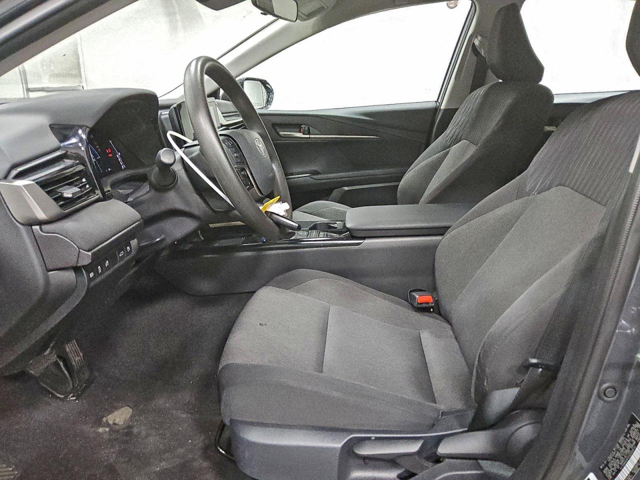 2025 TOYOTA CAMRY XSE photo 7