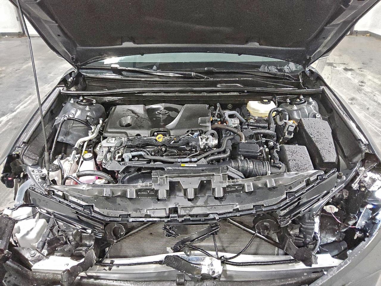 2025 TOYOTA CAMRY XSE photo 11