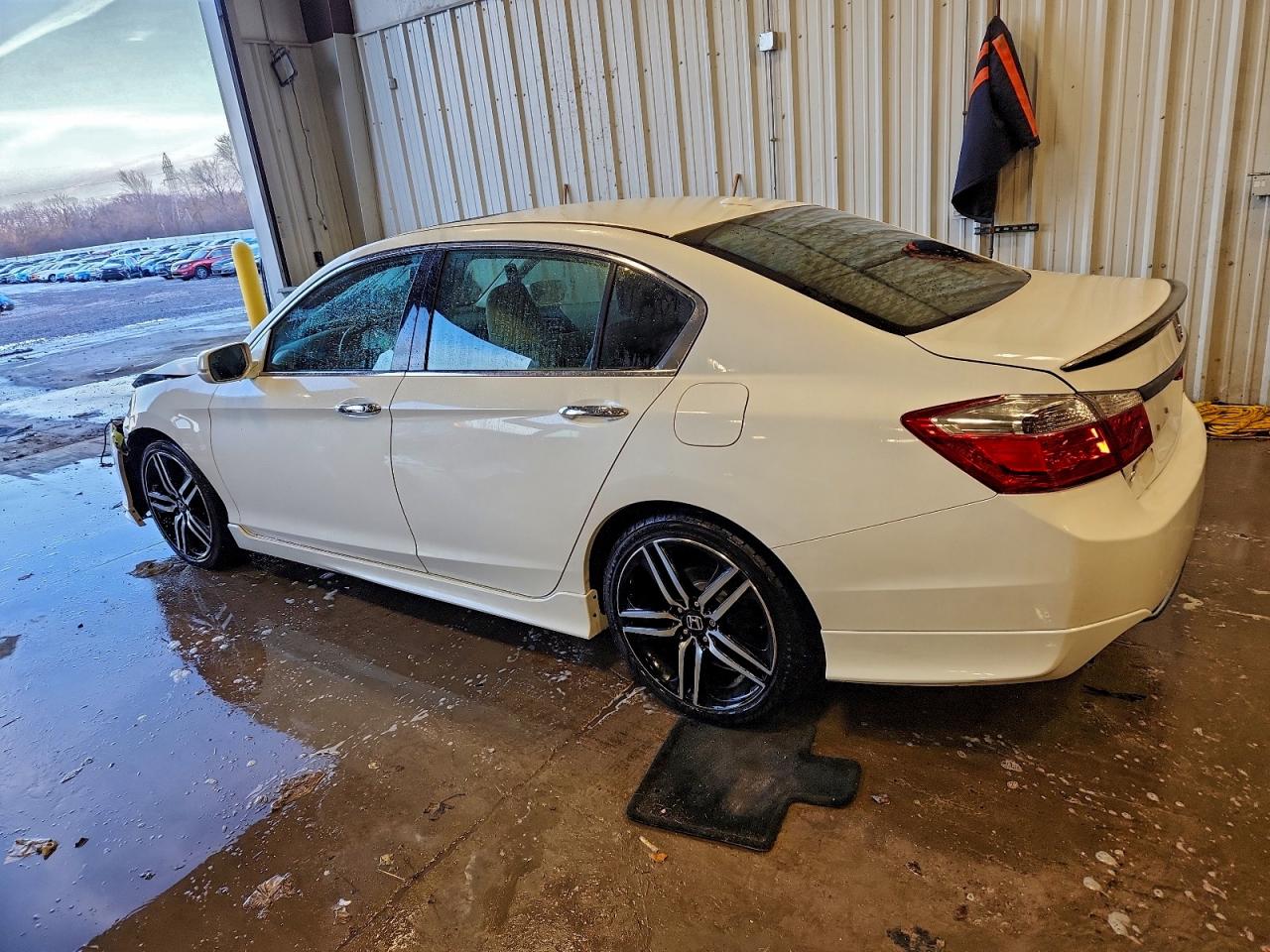 2013 HONDA ACCORD TOURING photo 2