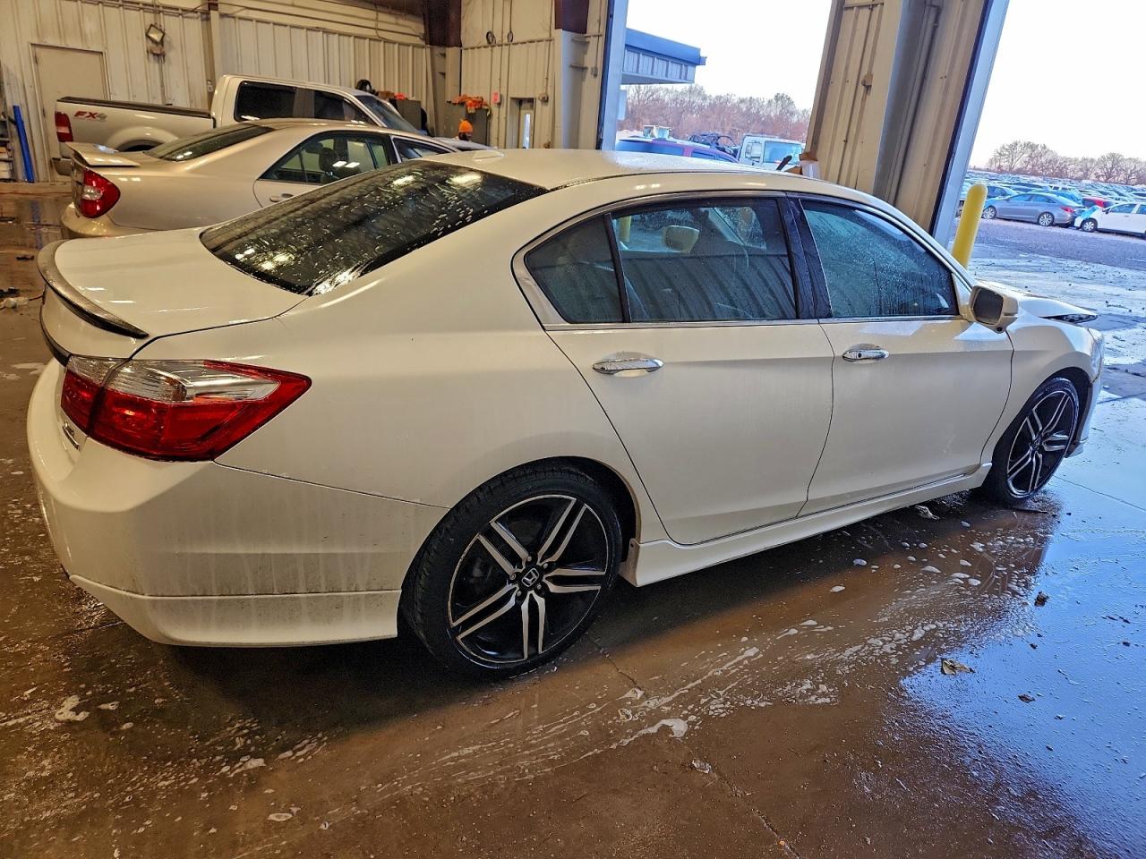 2013 HONDA ACCORD TOURING photo 3