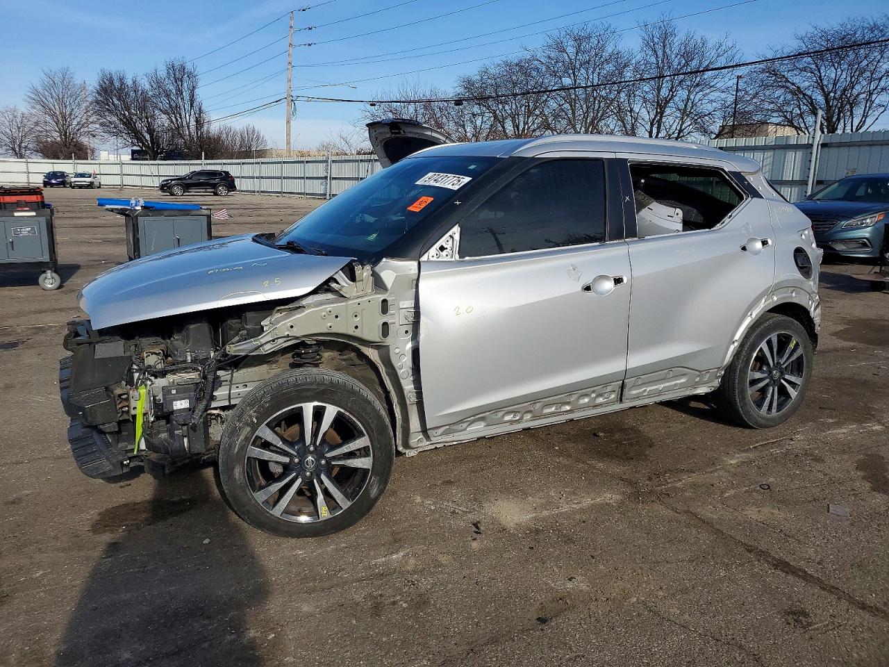 2020 NISSAN KICKS