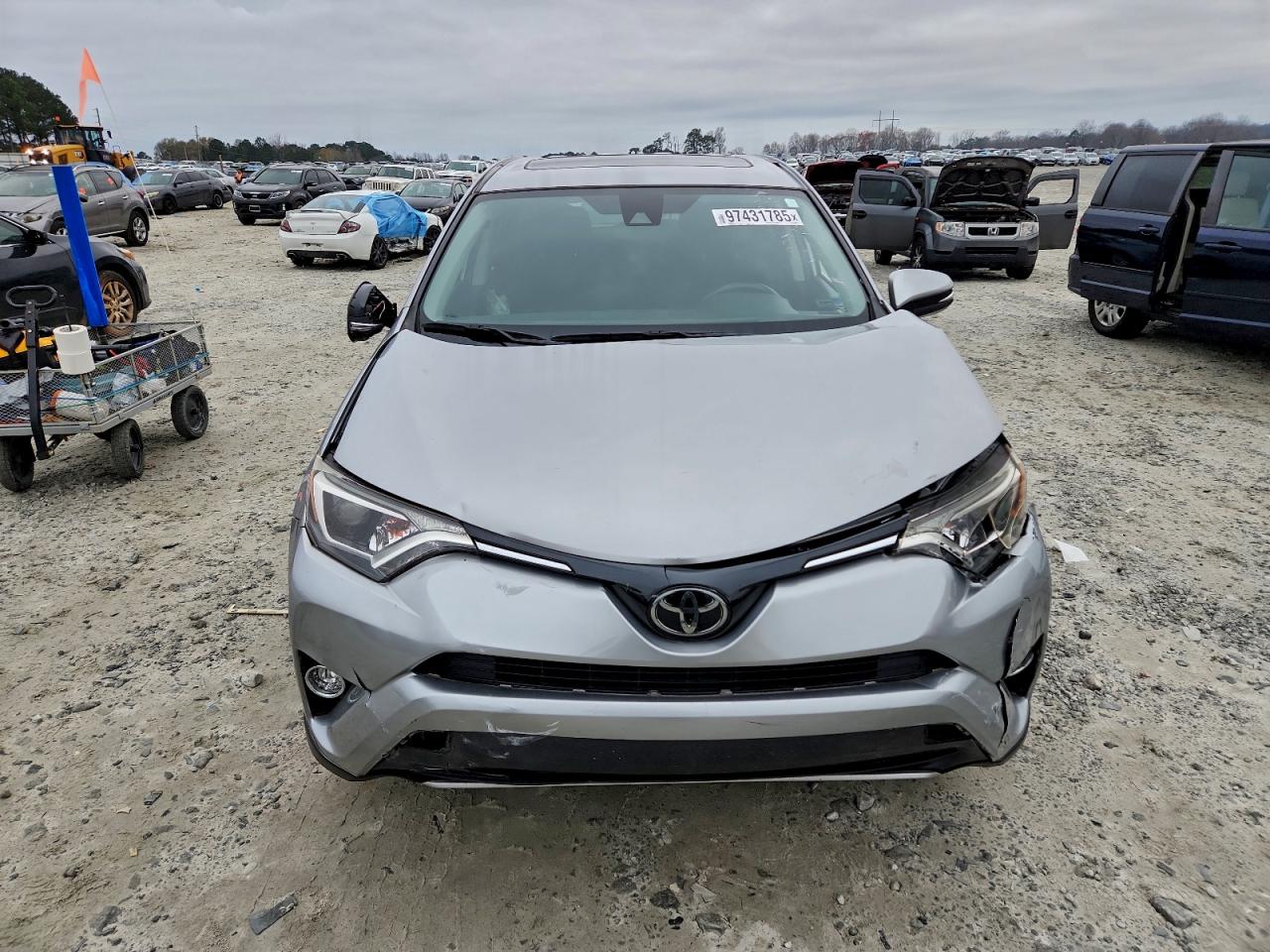 2018 TOYOTA RAV4 ADVENTURE photo 5