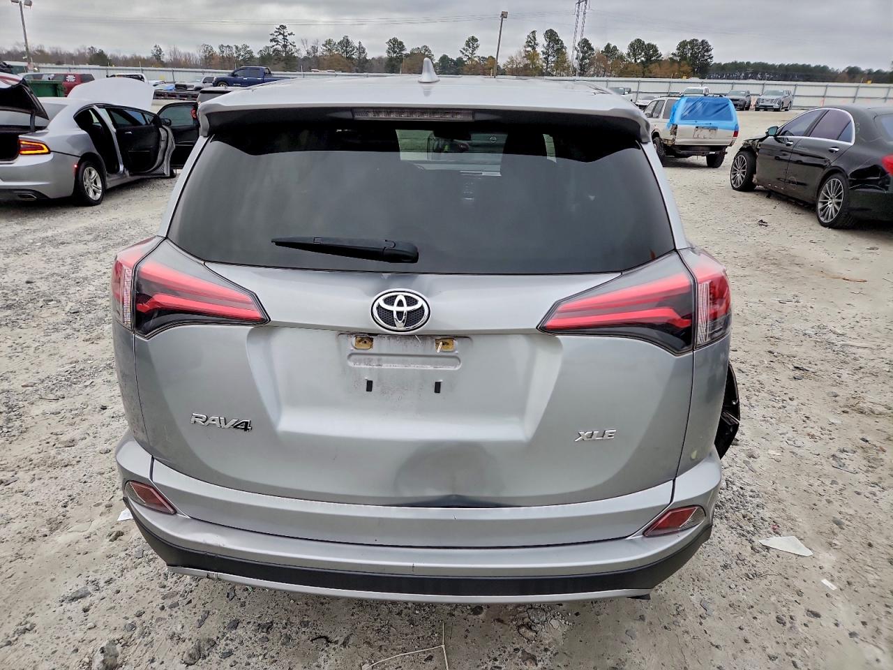 2018 TOYOTA RAV4 ADVENTURE photo 6