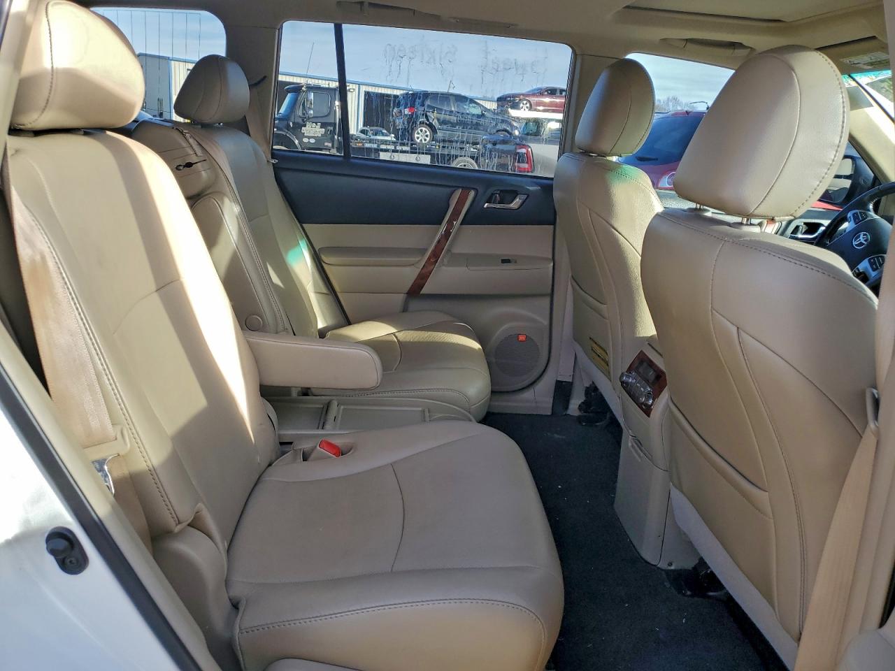 2011 TOYOTA HIGHLANDER LIMITED photo 11