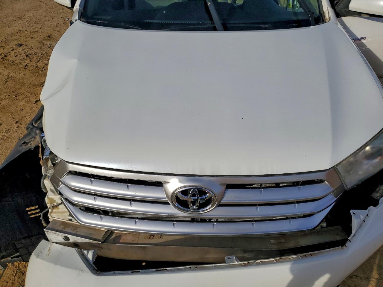 2011 TOYOTA HIGHLANDER LIMITED photo 12