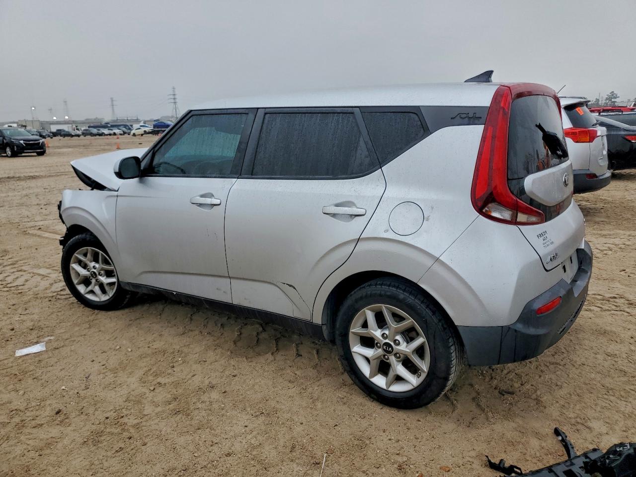 2021 KIA SOUL LX photo 2