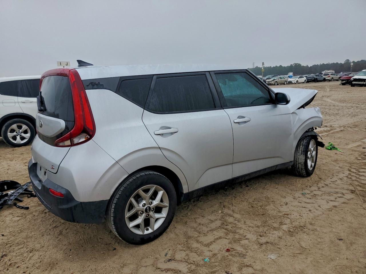2021 KIA SOUL LX photo 3