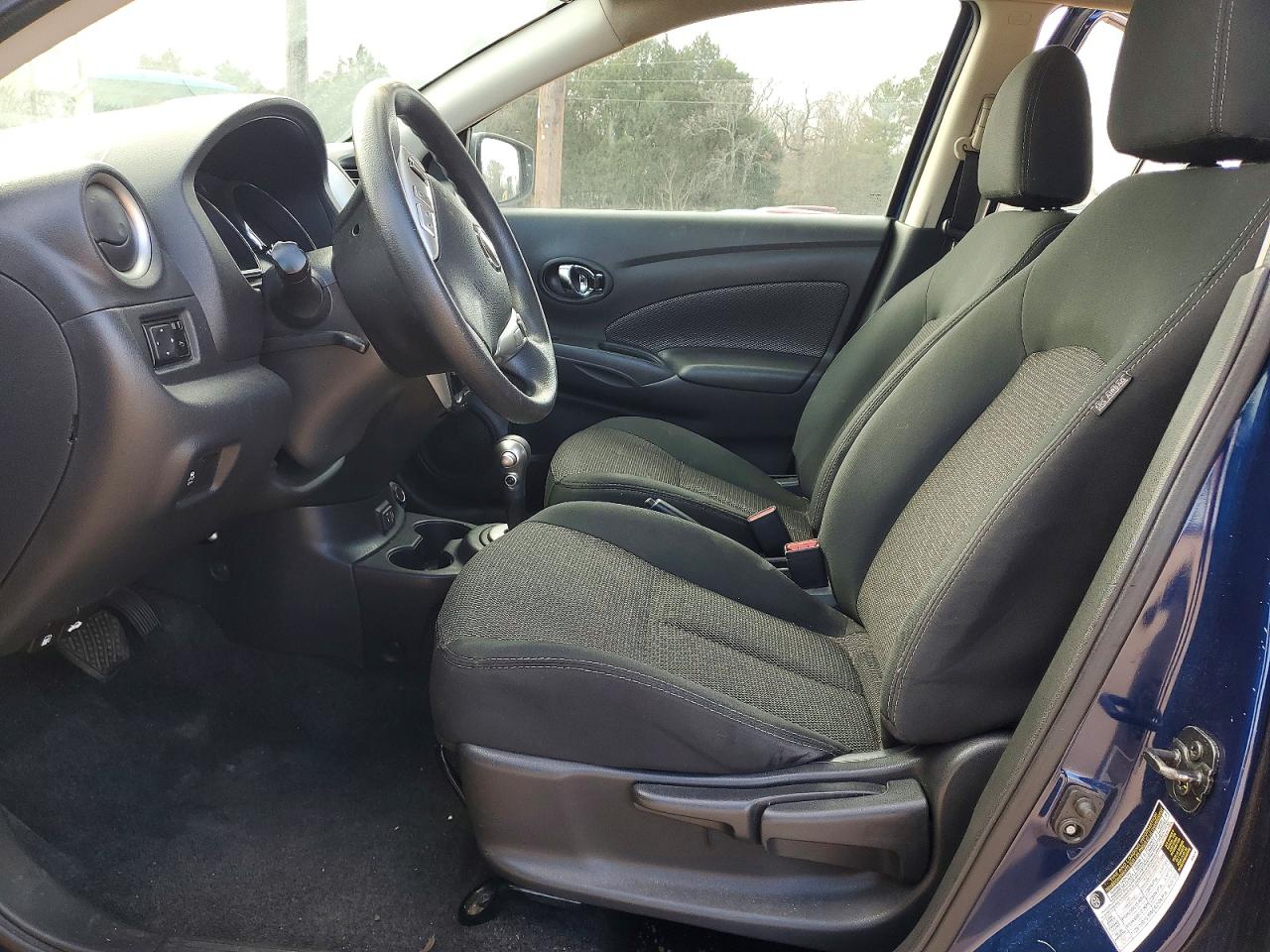 2019 NISSAN VERSA S photo 19