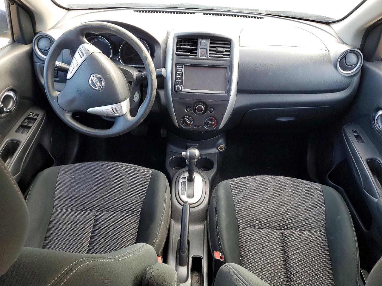 2019 NISSAN VERSA S photo 22