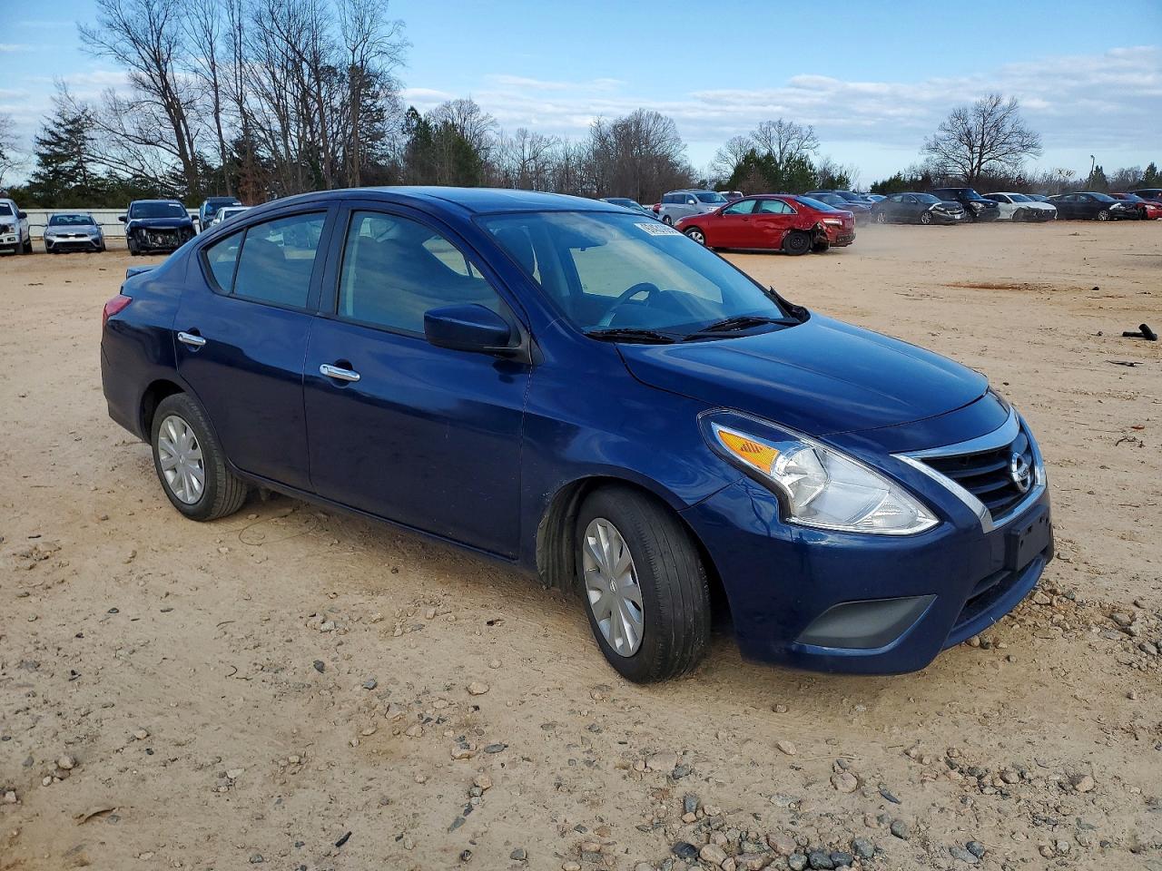 2019 NISSAN VERSA S photo 10