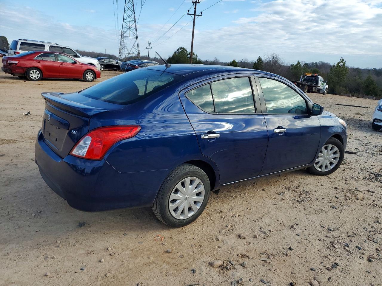 2019 NISSAN VERSA S photo 7