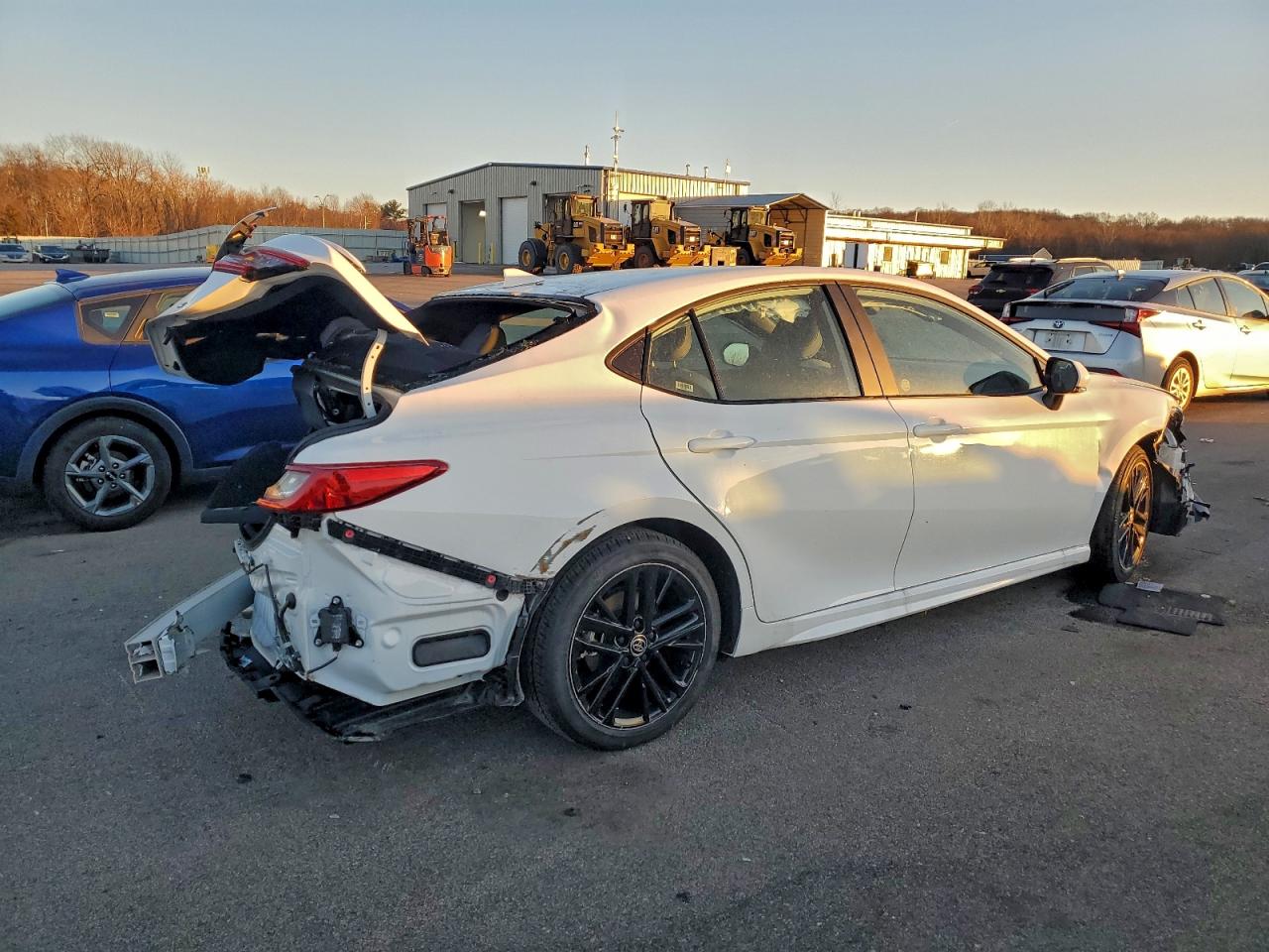 2025 TOYOTA CAMRY XSE photo 3