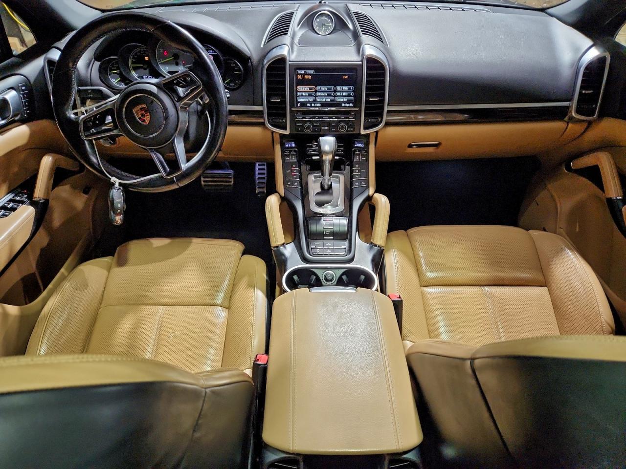 2016 PORSCHE CAYENNE SE HYBRID photo 8