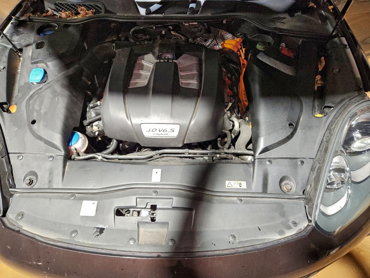 2016 PORSCHE CAYENNE SE HYBRID photo 12