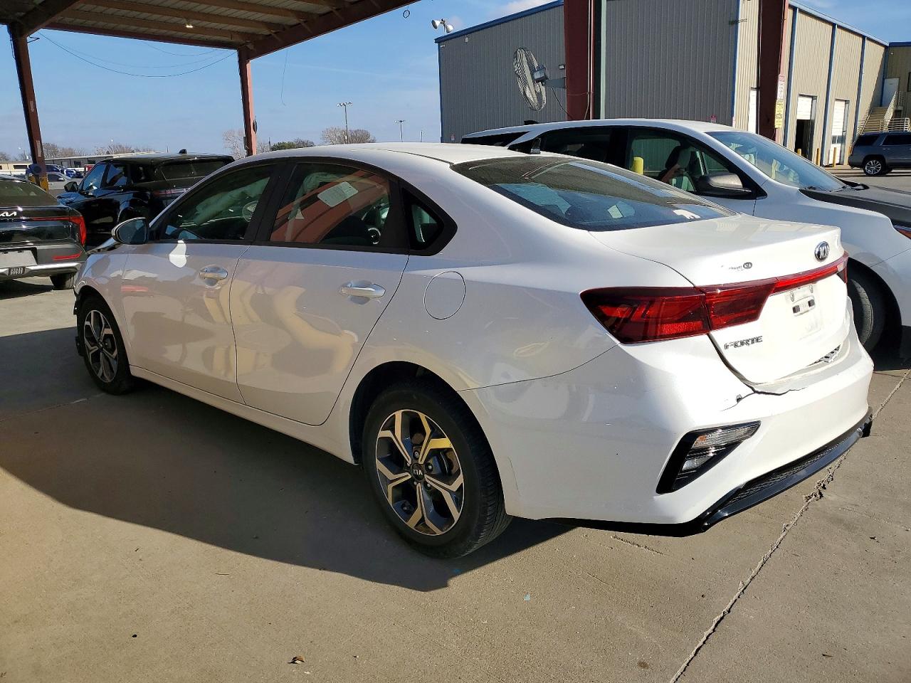 2021 KIA FORTE FE photo 2