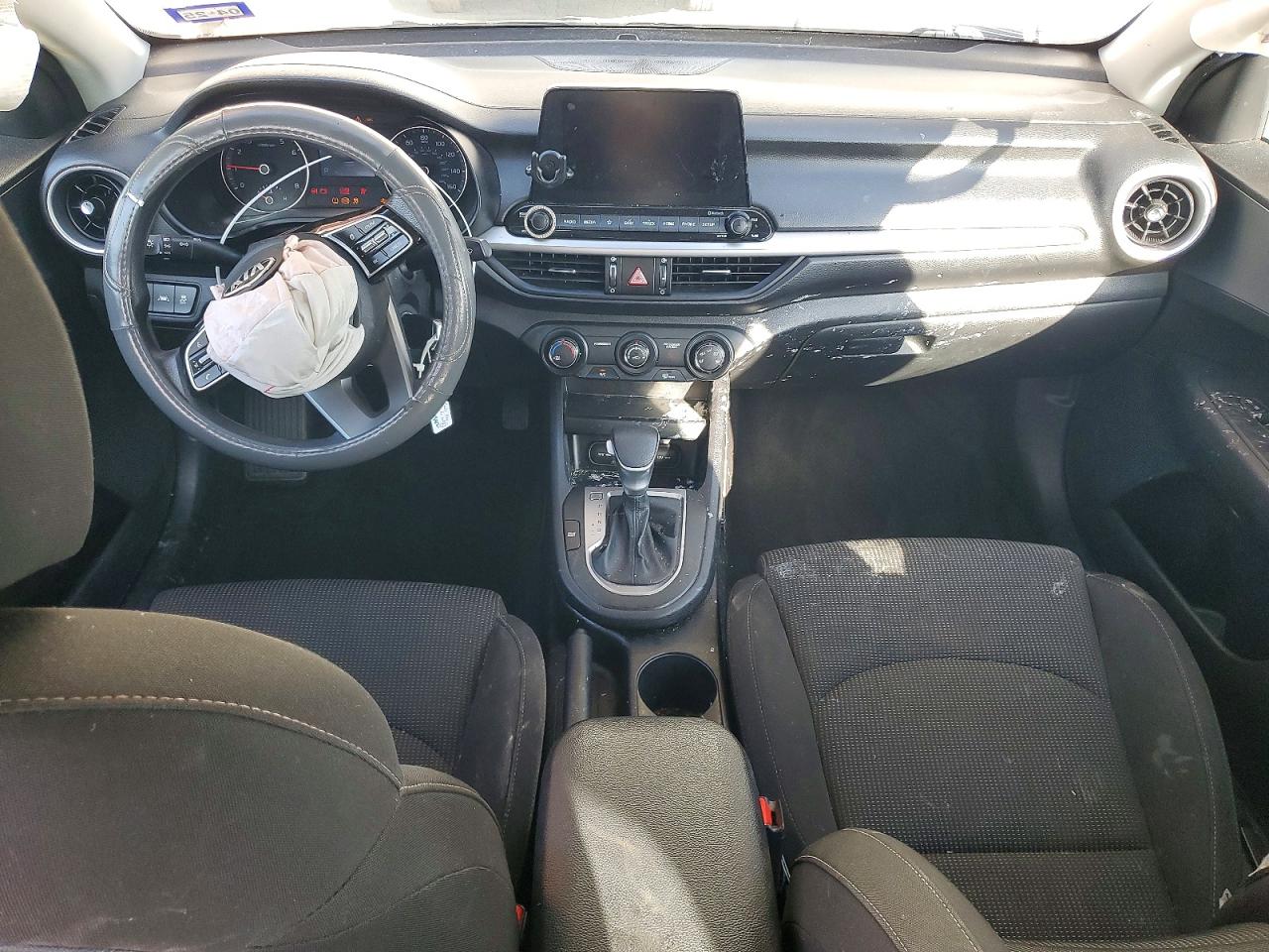 2021 KIA FORTE FE photo 8