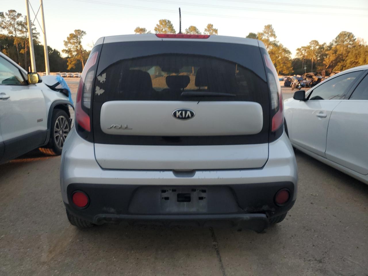 2017 KIA SOUL photo 6