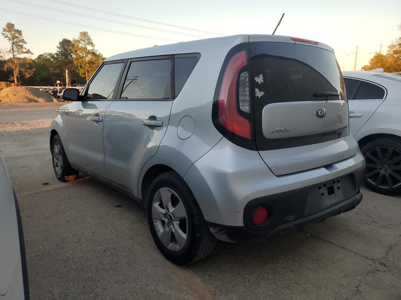 2017 KIA SOUL photo 2