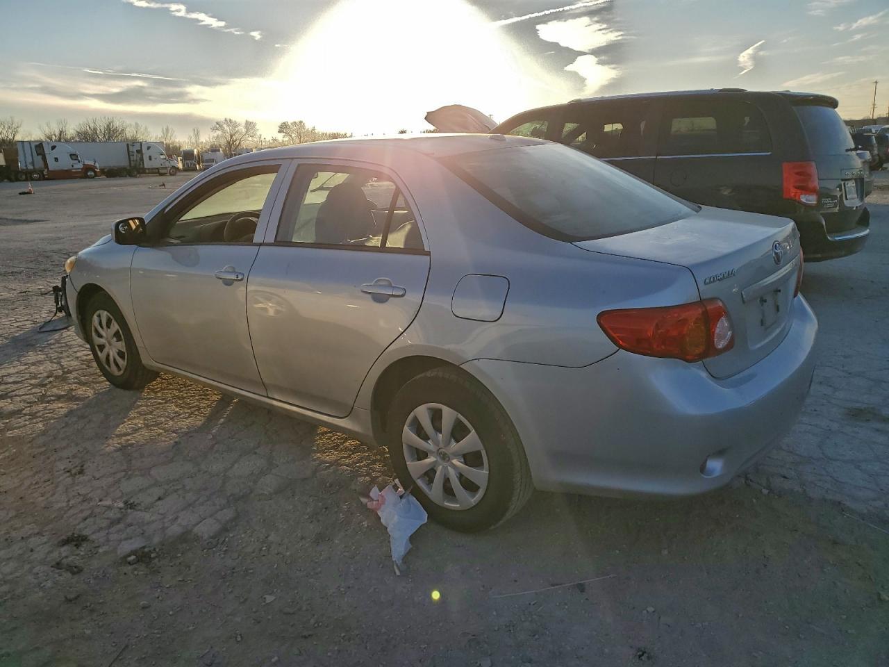 2010 TOYOTA COROLLA BASE photo 2