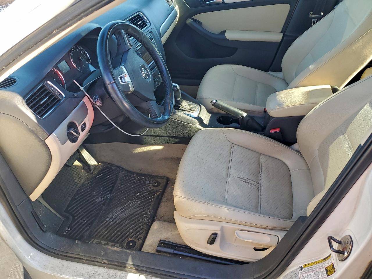 2013 VOLKSWAGEN JETTA SE photo 7