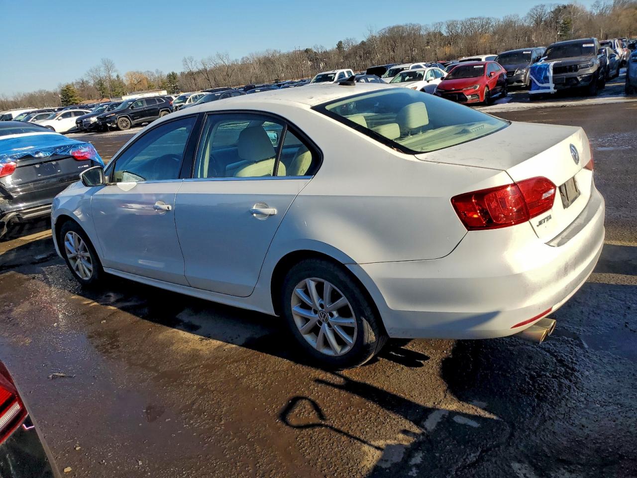 2013 VOLKSWAGEN JETTA SE photo 2