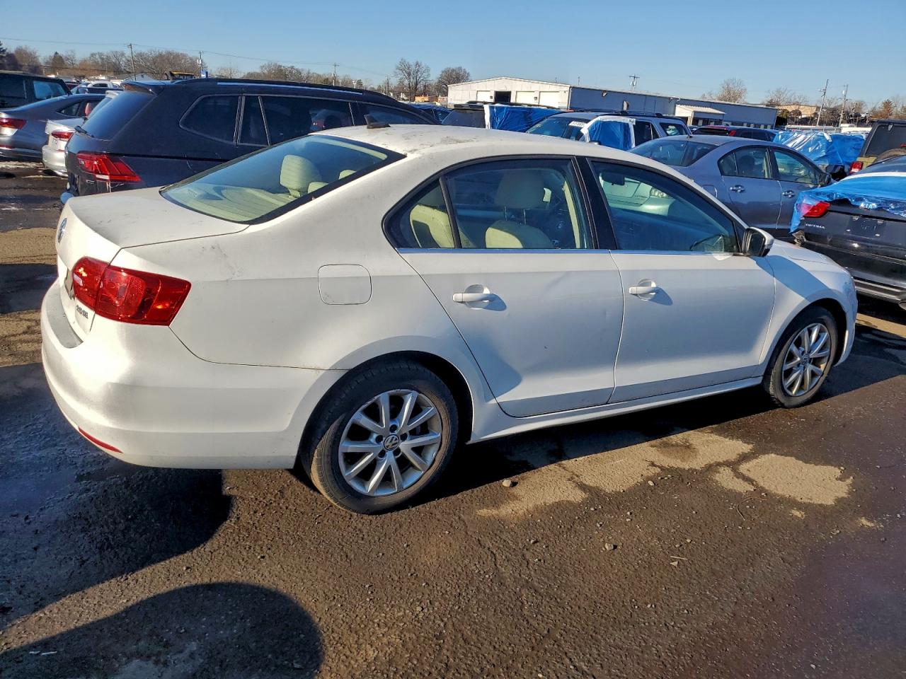 2013 VOLKSWAGEN JETTA SE photo 3