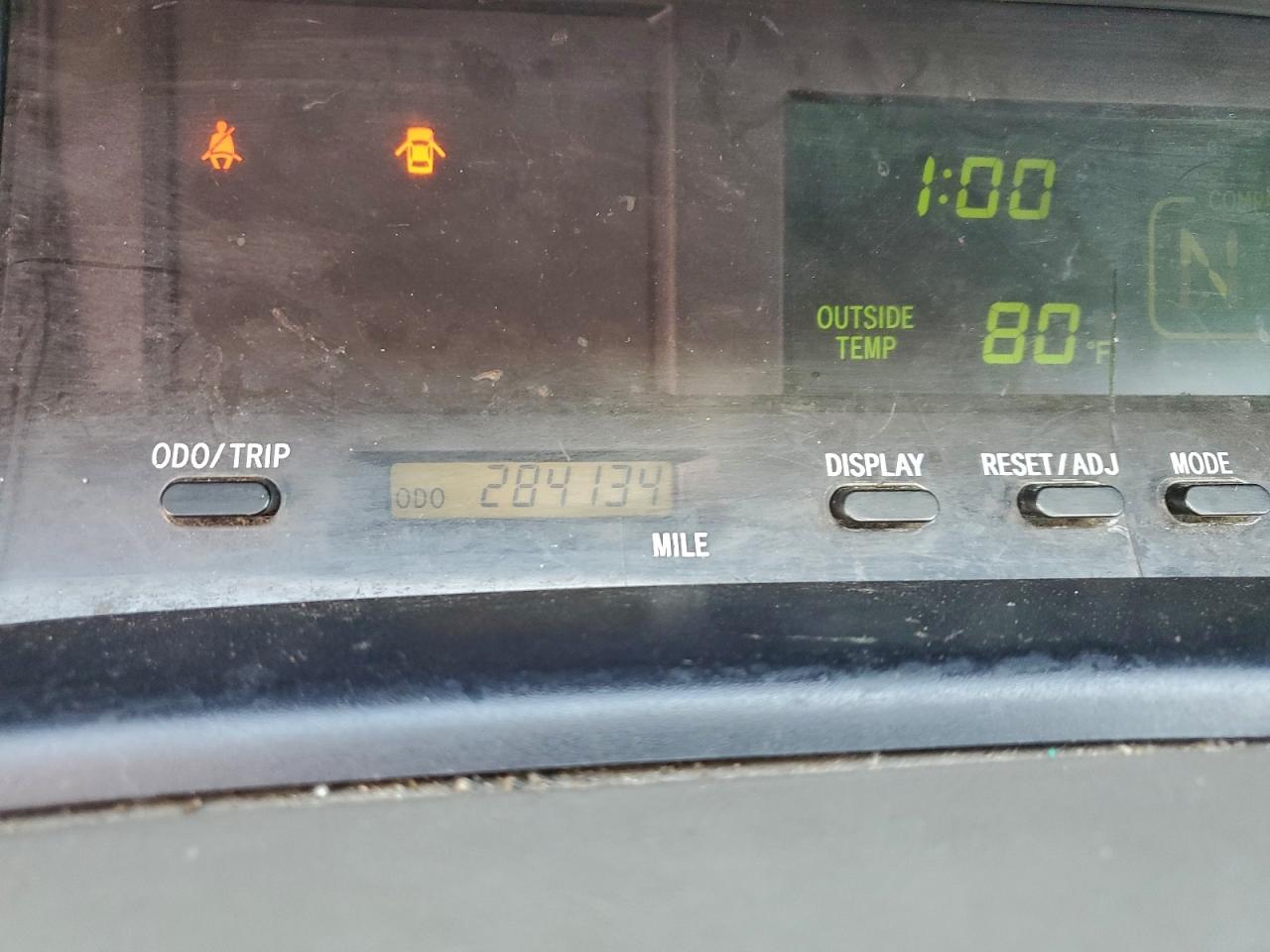 2002 TOYOTA AVALON XL photo 9