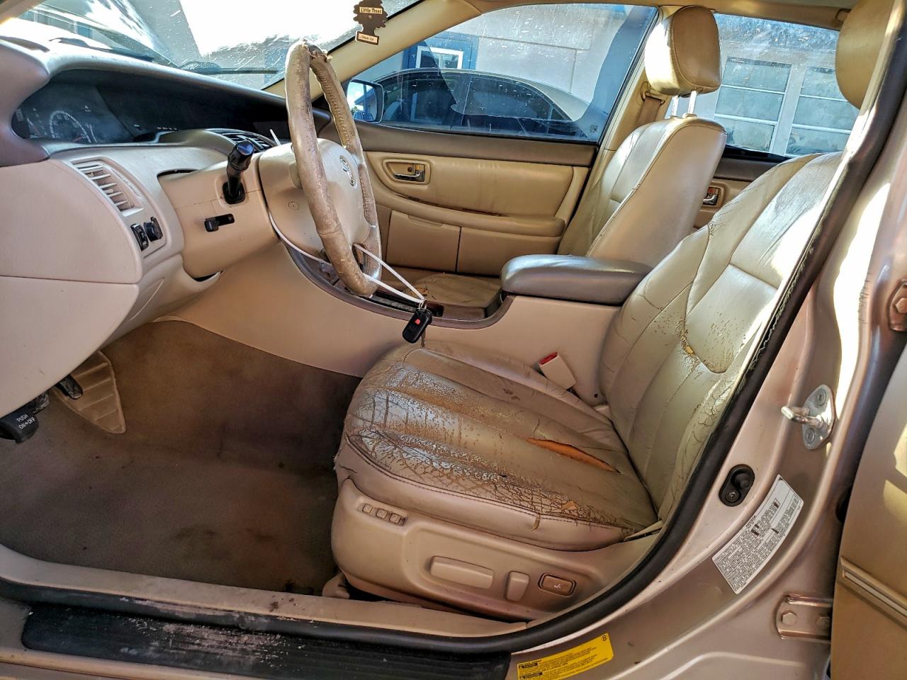 2002 TOYOTA AVALON XL photo 7
