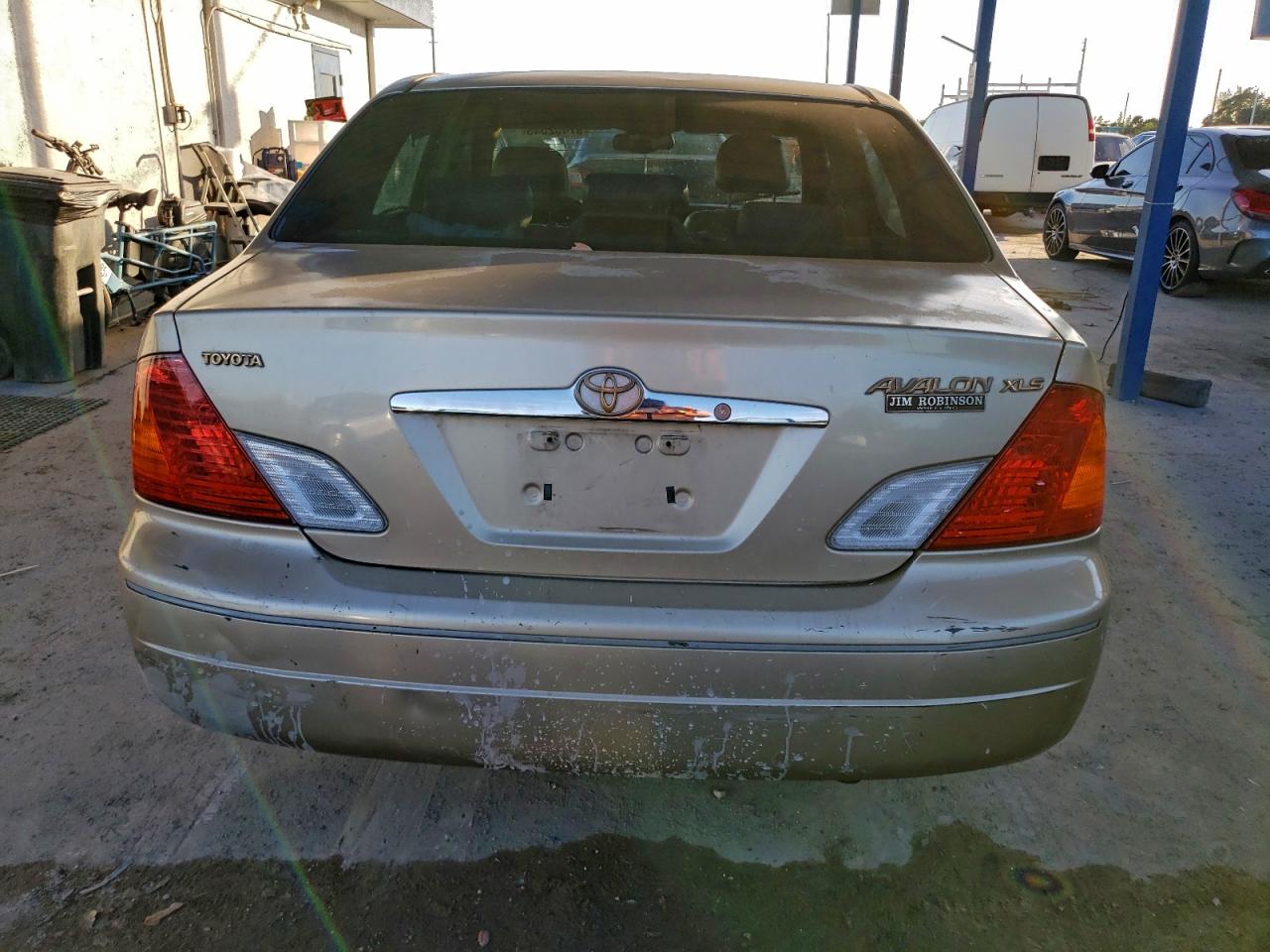 2002 TOYOTA AVALON XL photo 6