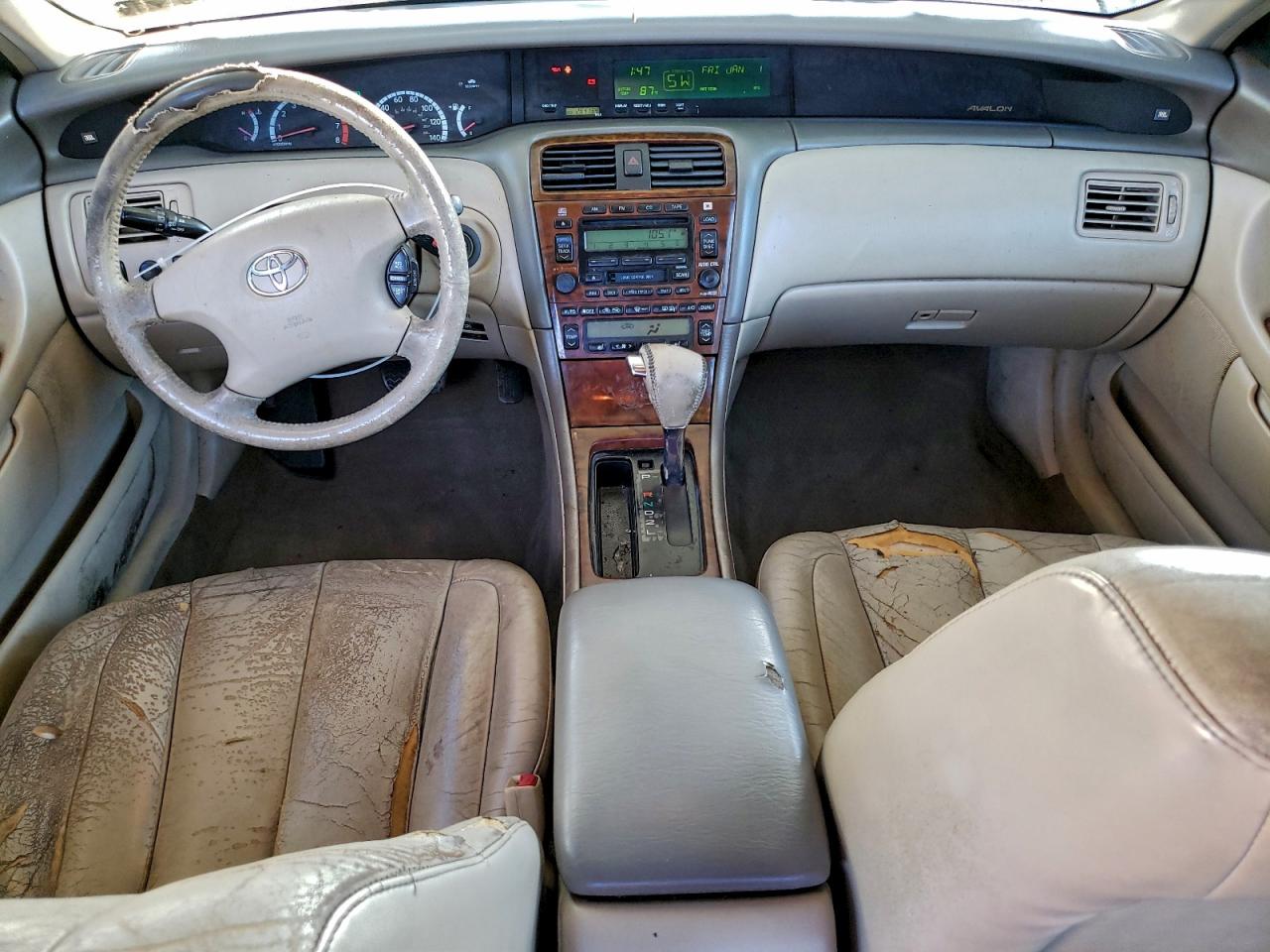 2002 TOYOTA AVALON XL photo 8