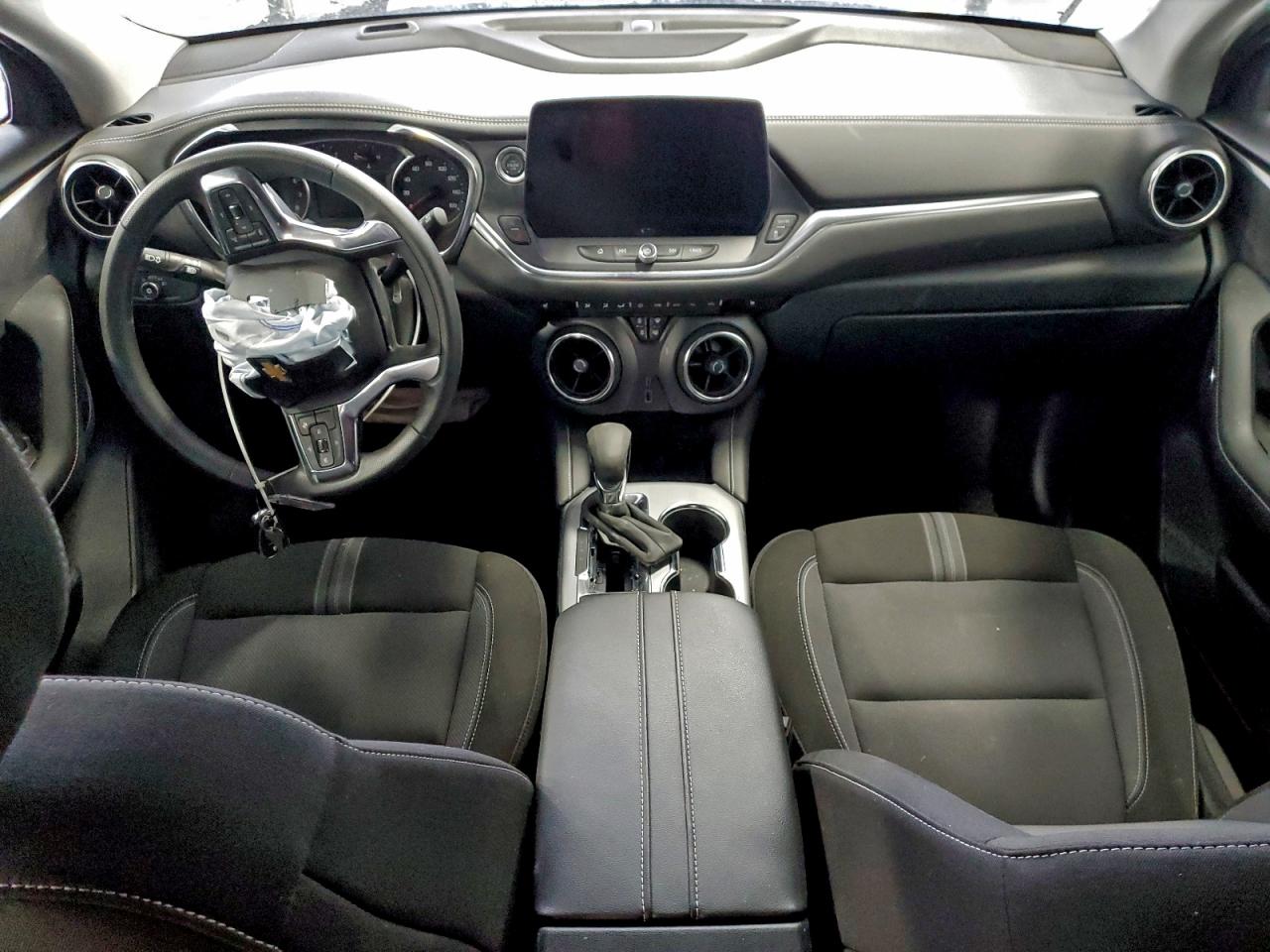 2025 CHEVROLET BLAZER 2LT photo 8