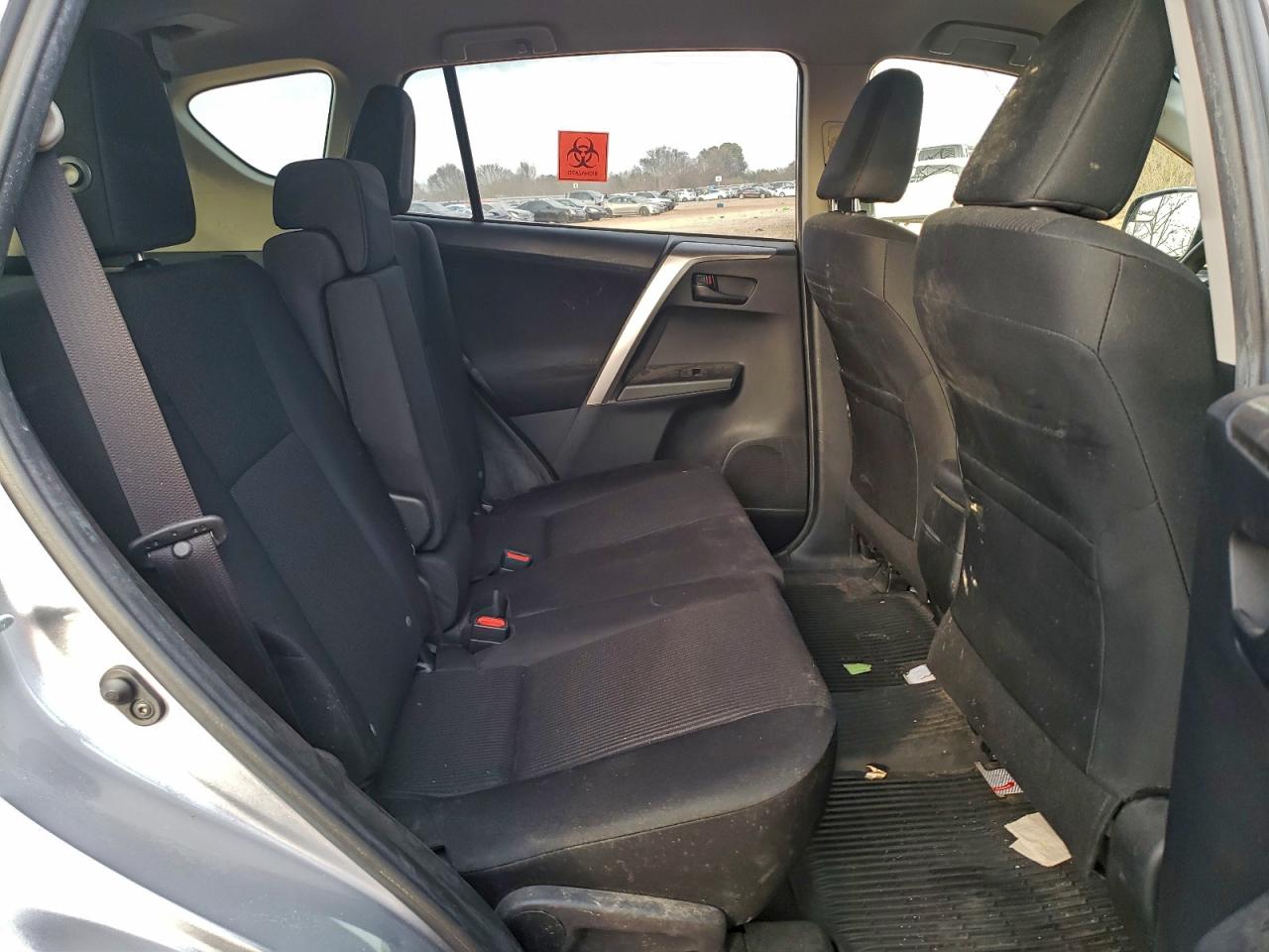 2018 TOYOTA RAV4 LE photo 11