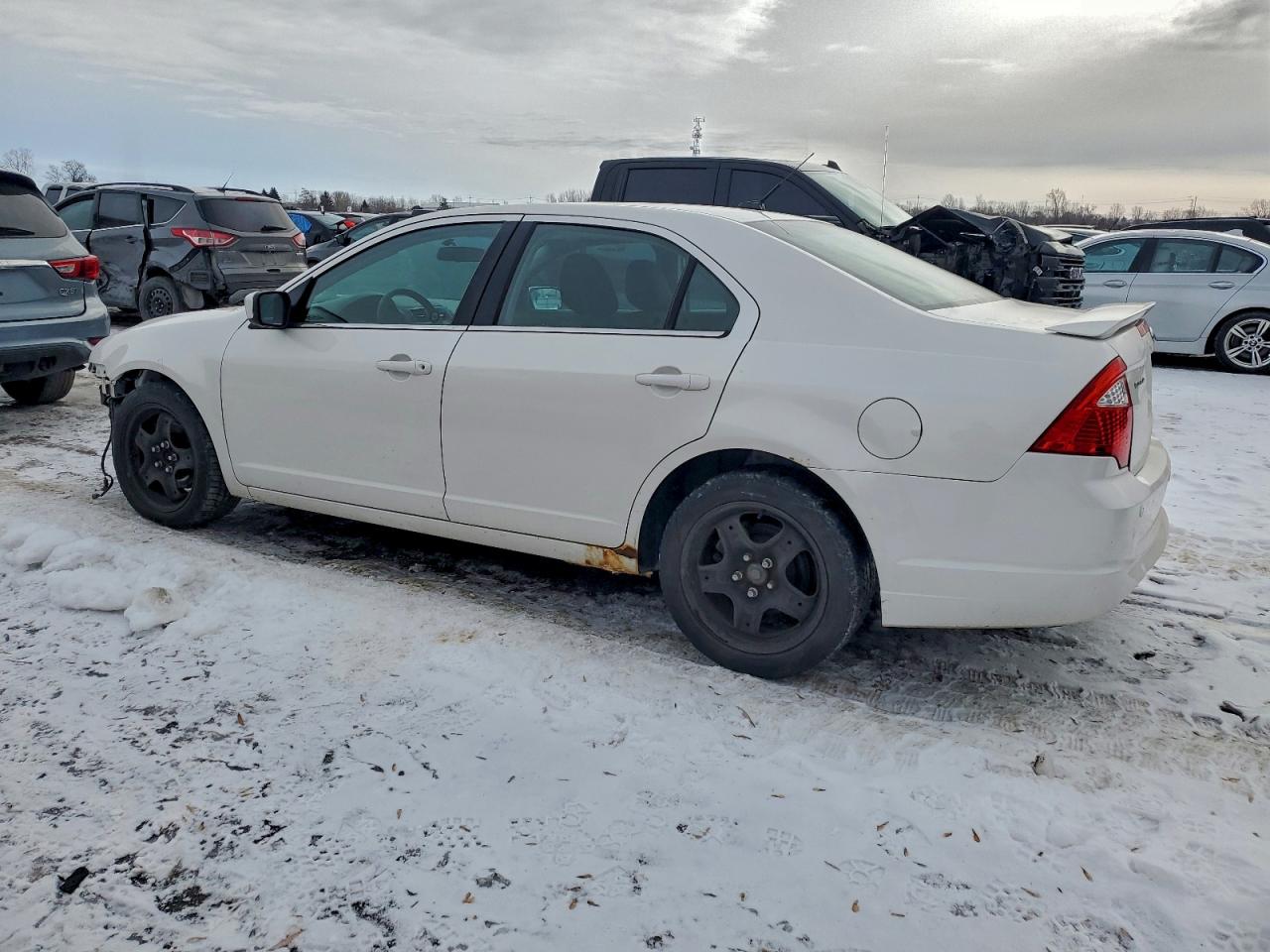 2010 FORD FUSION SE photo 2