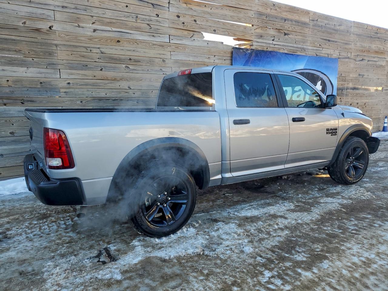2024 RAM 1500 CLASSIC SLT photo 3