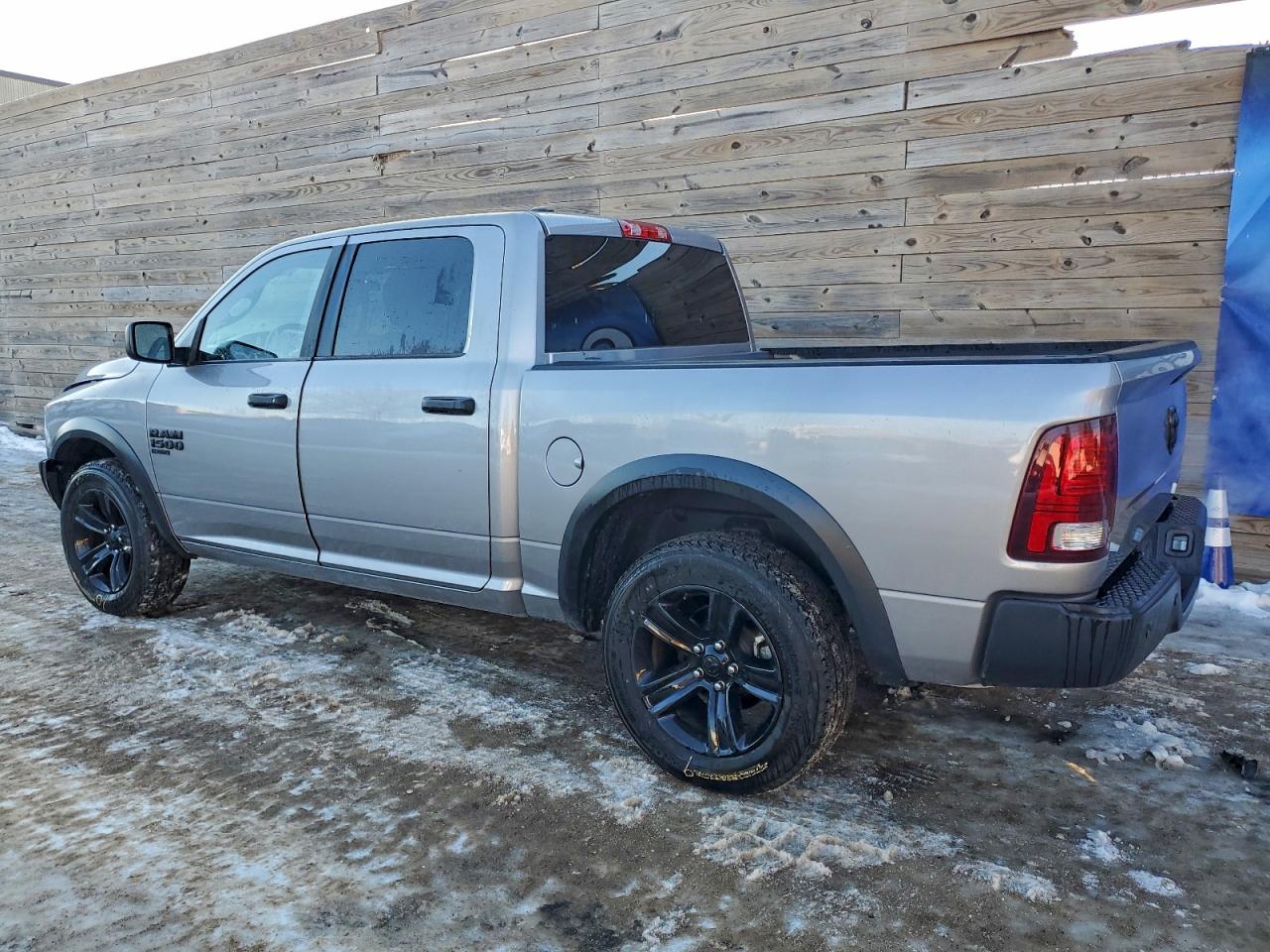 2024 RAM 1500 CLASSIC SLT photo 2