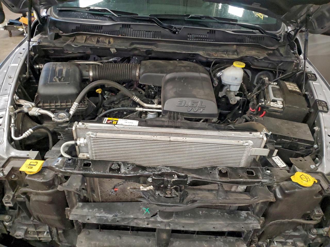 2024 RAM 1500 CLASSIC SLT photo 11