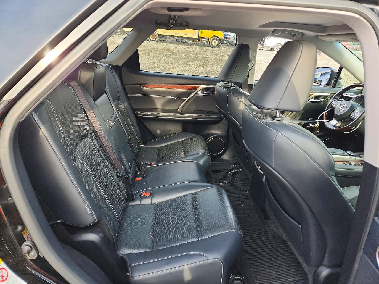 2018 LEXUS RX photo 11