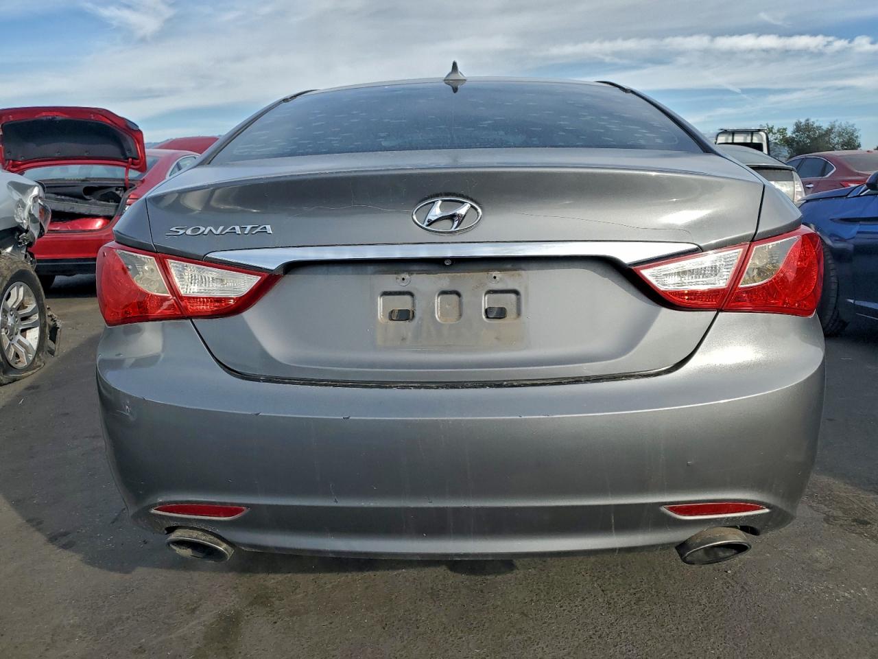 2012 HYUNDAI SONATA SE photo 6