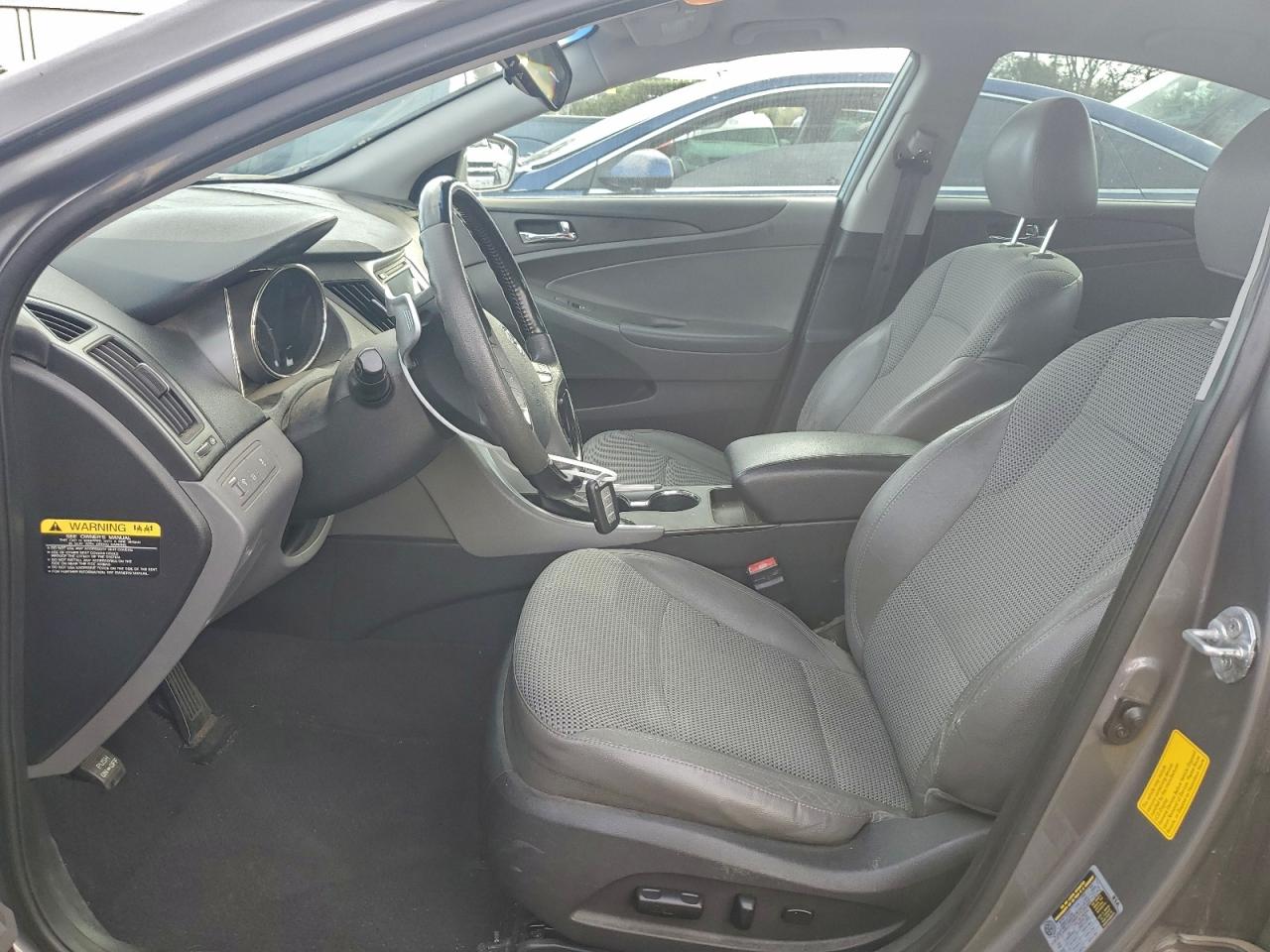 2012 HYUNDAI SONATA SE photo 7