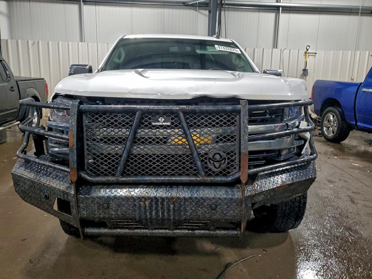 2020 CHEVROLET SILVERADO K1500 LT photo 5