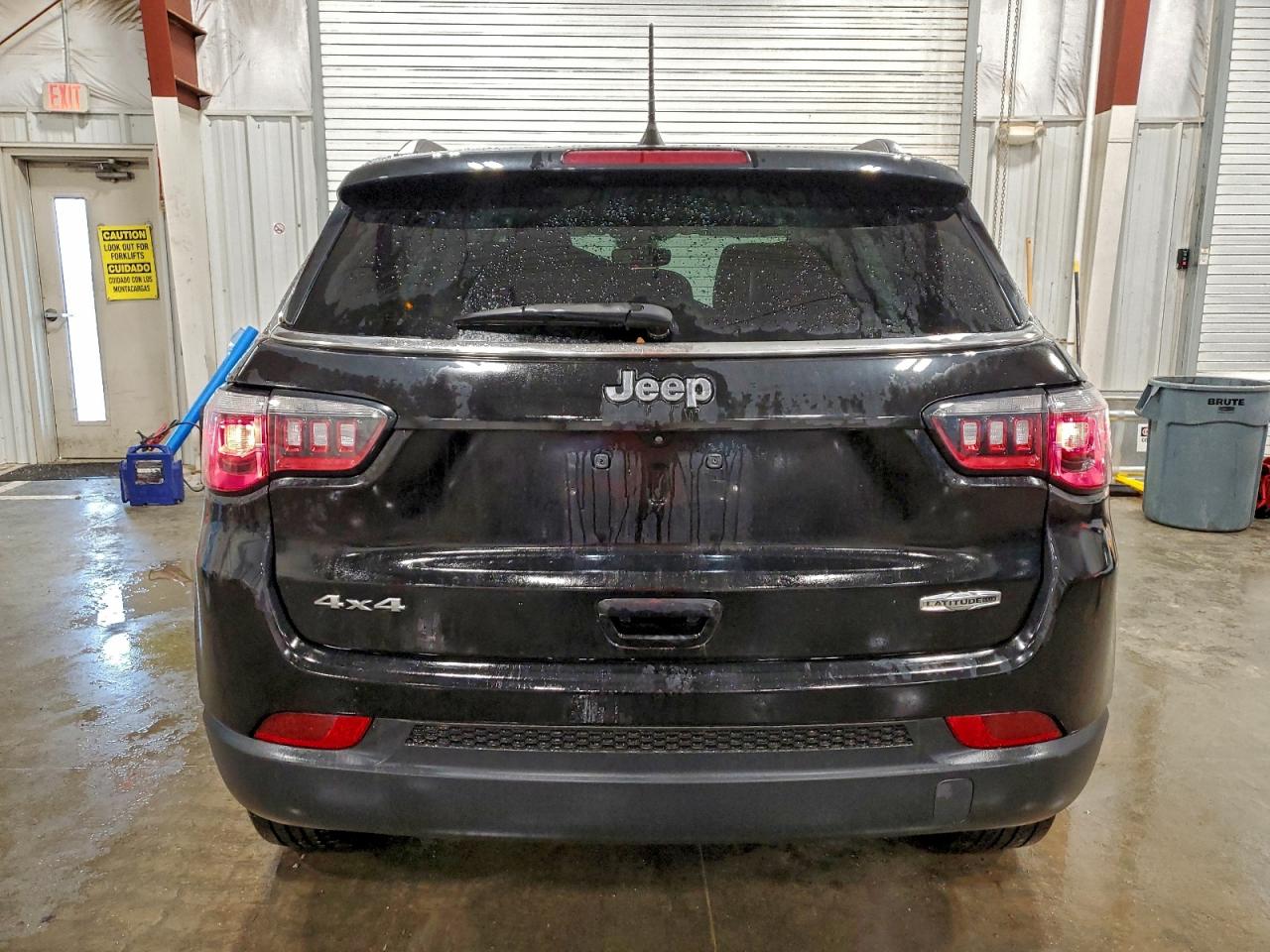 2022 JEEP COMPASS LATITUDE LUX photo 6