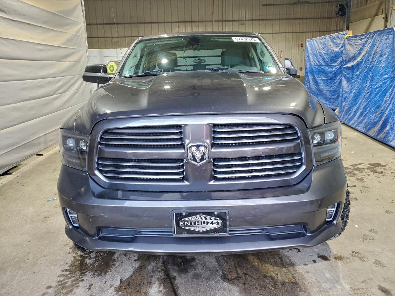 2014 RAM 1500 ST photo 9