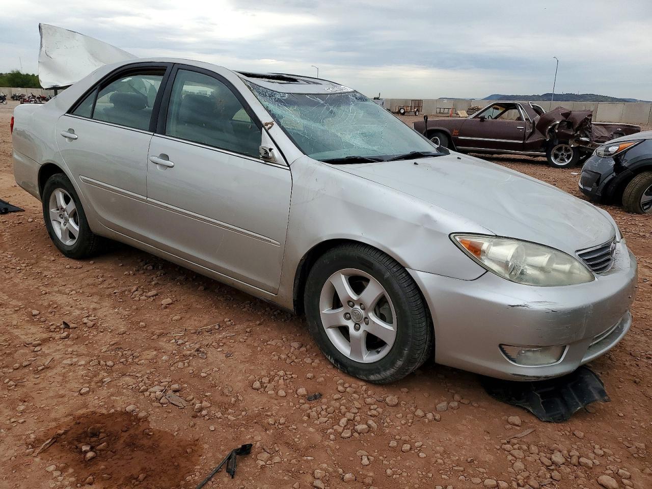 2005 TOYOTA CAMRY LE photo 7