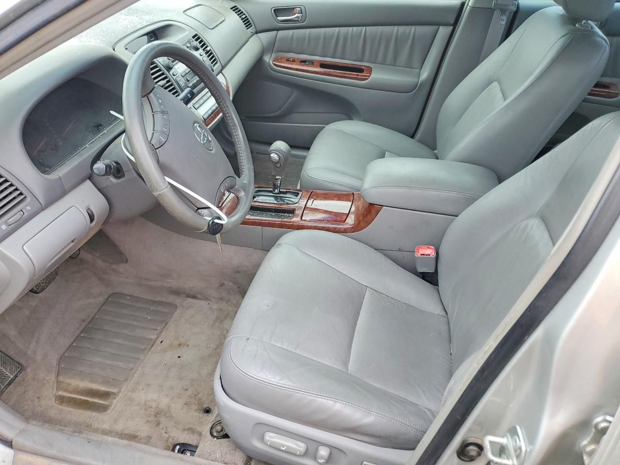2005 TOYOTA CAMRY LE photo 13