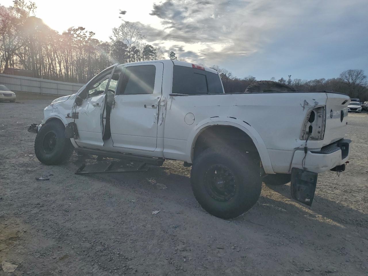 2016 RAM 2500 LARAMIE photo 2