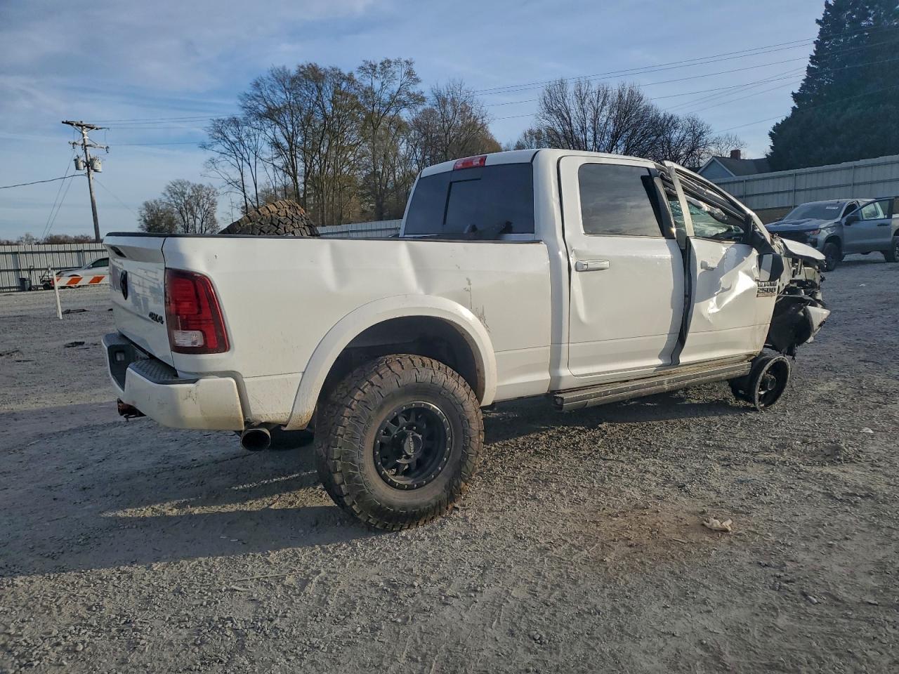 2016 RAM 2500 LARAMIE photo 3