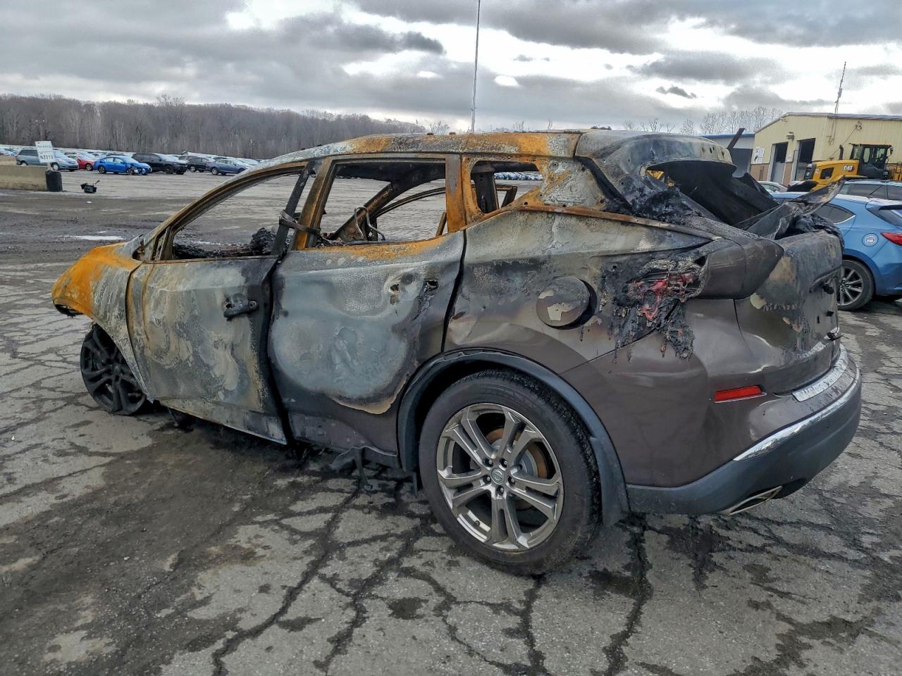 2018 NISSAN MURANO S photo 2