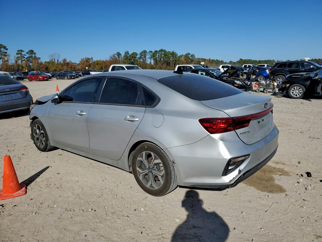 2021 KIA FORTE FE photo 2